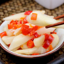 Chopped pretzels white ginger spicy and tender ginger slices of rice peppers with spicy white ginger leftovers and appetizers for chili pickle pickles