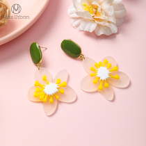 Flower stud earrings womens 2020 autumn new irregular temperament wild earrings cute personality drop earrings