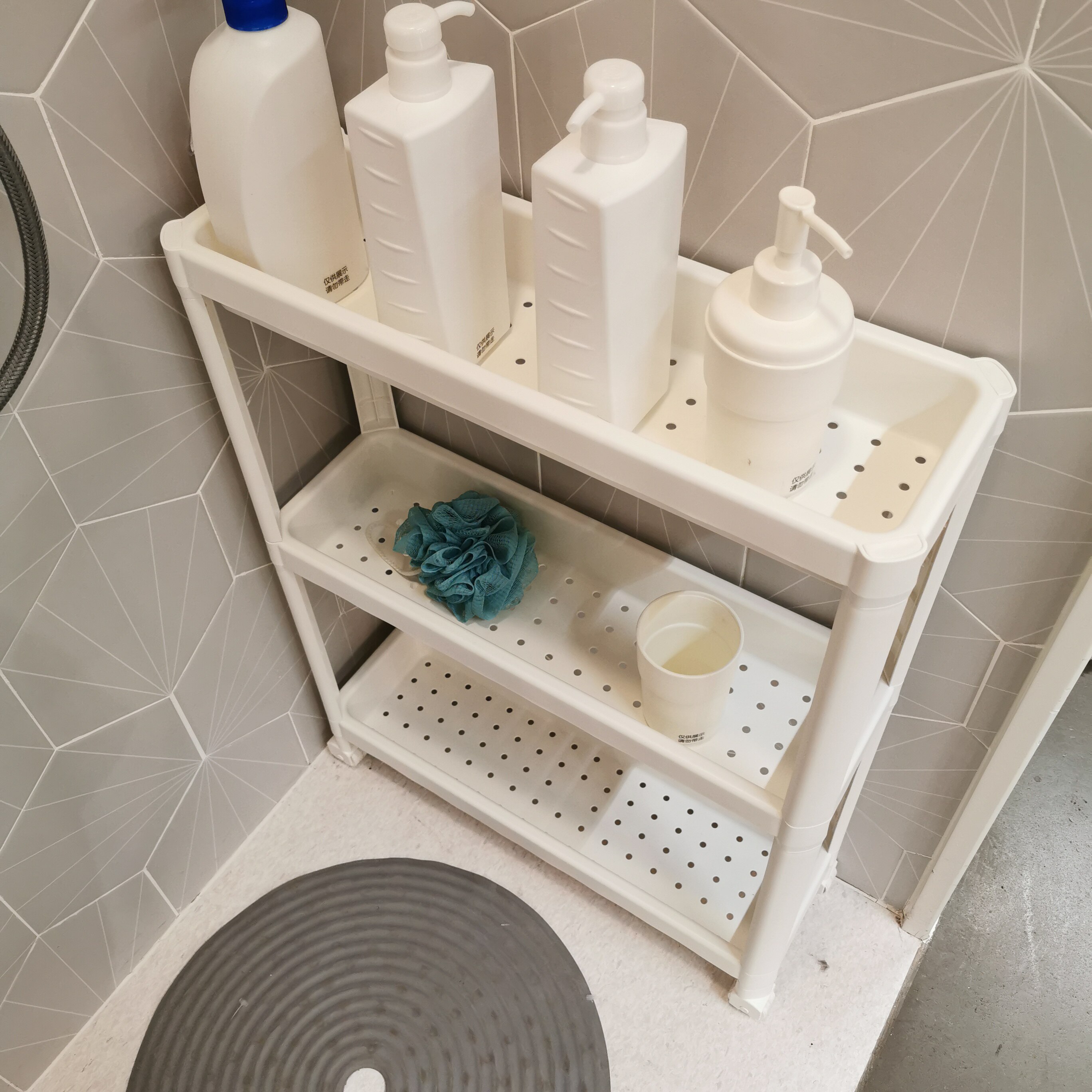 IKEA必收8個「美妝收納」好物推薦！旋轉透明盒、三層推車太實用，不怕找不到東西| IKEA、收納| 美人計| 妞新聞niusnews, image size:2736x2736