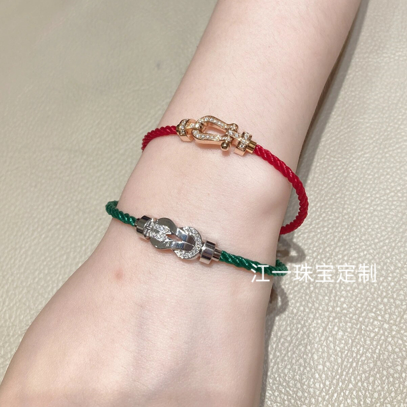 18K Rose Gold Full Diamond Horseshoe Clasp Red String Bracelet Platinum Gold Figure-Eight Design Half Diamond Zodiac Year Couple Style for Men and Women