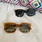 Сяохонгу кимхеким чайные цвета солнцезащитные очки женская приливная улица сфотографирована буква карамель цвет ретро -квадратная коробка солнцезащитные очки мужчины
