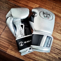 Серебряный черный - это всего лишь пара перчаток