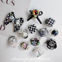 По 1 шт. для каждого из 12 стилей, всего 12 шт.