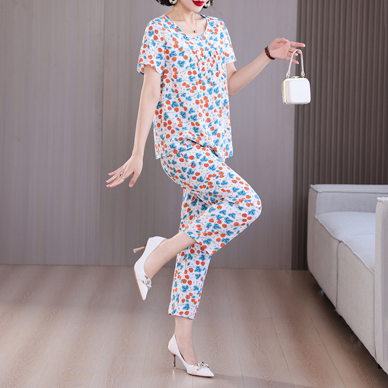 Special Offer: Women's Cotton Silk Pajamas for Middle-Aged and Elderly Women, Suitable for Summer, Can Be Worn Outside, Short-Sleeved, Thin Style, Cotton Silk Set for Grandma and Mom