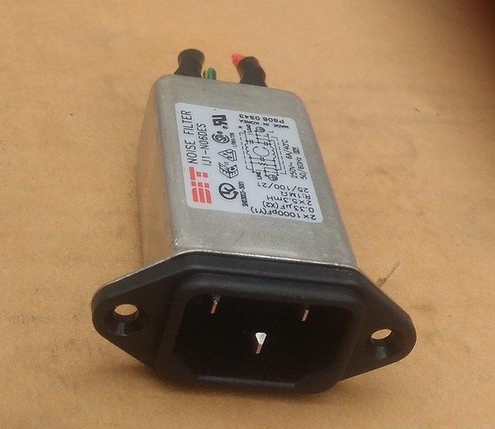 Imported Korea DIT power outlet filter Power filter filter socket 1J1-N06DES