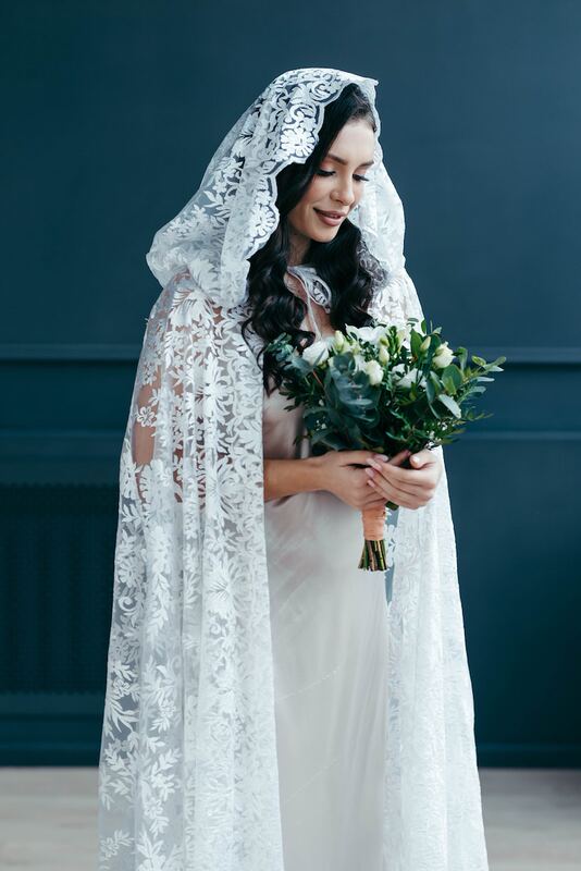 Fashionable Long Lace Cape Stage Performance Hooded Cloak Sexy White Black Bar Private Club Shawl