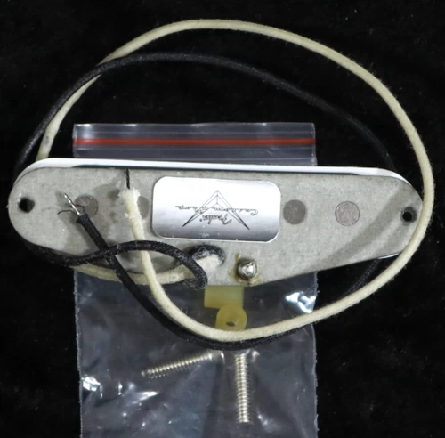 Original Fender Custom Shop 69 Stratocaster Guitar Shistener сингл