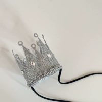 Серебряный, на резинке