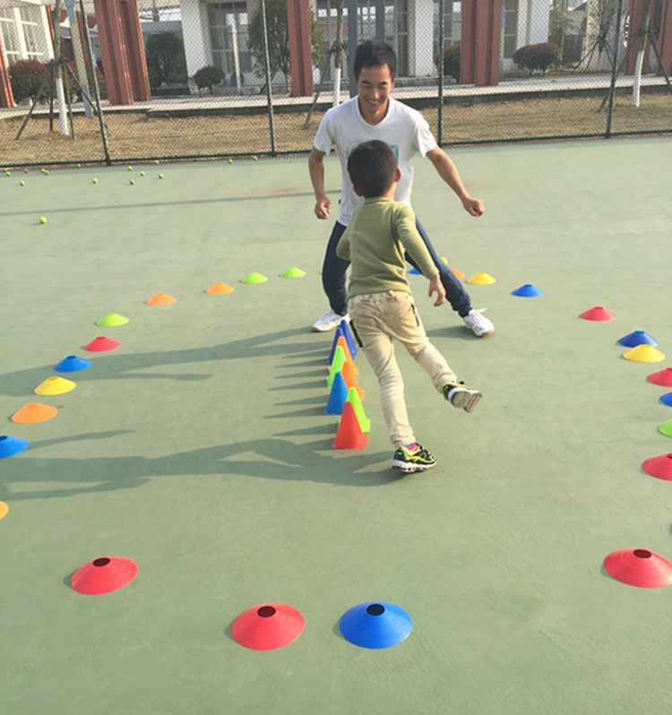 Bóng đá tennis thiết bị đào tạo nhựa vòng miệng đăng tấm đánh dấu đăng nhập thùng dấu hiệu món ăn tập thể dục thiết bị đào tạo 	tất bóng đá chống trơn dài	