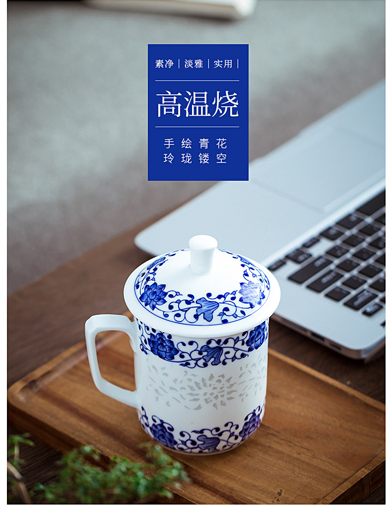 Hand - made bound lotus flower blue and white and exquisite ceramic cups with cover retro office cup household glass tea tea cup