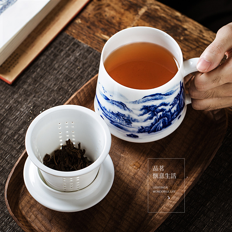 Jingdezhen blue and white porcelain hand - made ceramic filter cups cup white porcelain enamel large - sized office cup tea cups with cover
