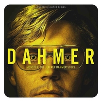 Monster: The Jeffrey Dahmer Story Season 1 American TV Series Complete Episodes Chinese Subtitles Non-Promotional Pictures