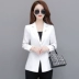 Mùa thu năm 2021 phong cách mới áo gió pop nhỏ ngắn phiên bản Hàn Quốc là bộ đồ phụ nữ trung niên mỏng áo khoác mỏng - Trench Coat