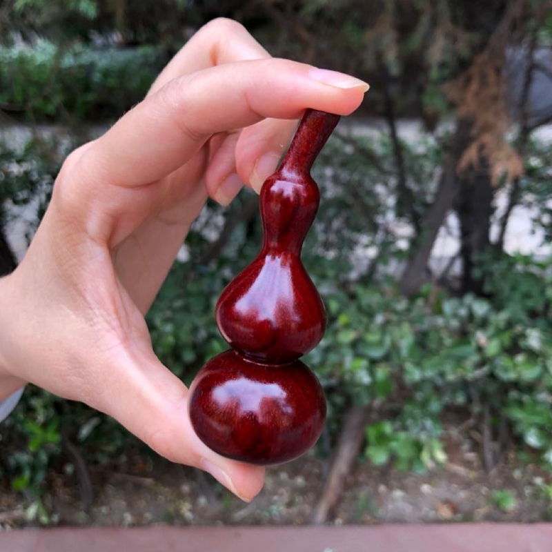 Indian small leaf purple sandalwood hyacinth natural carry-on hand twist handlebar piece male car home water wind pendant swing piece