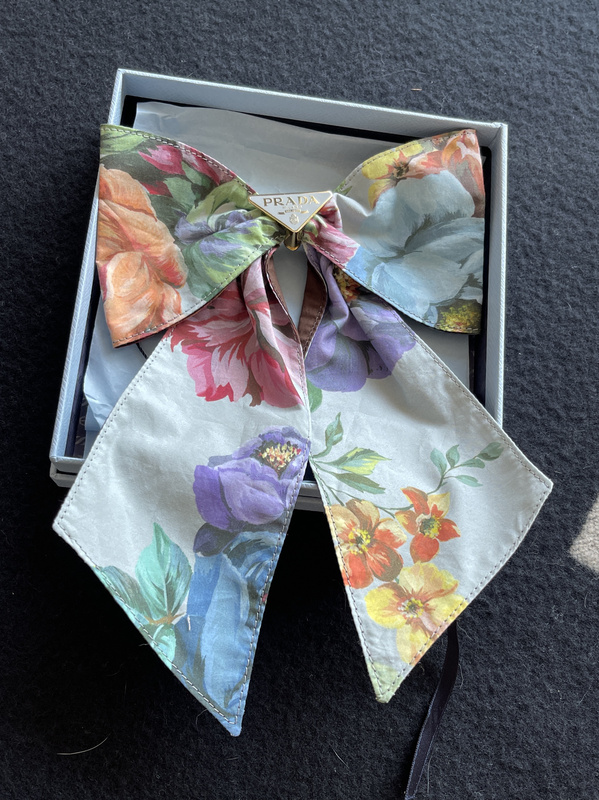 【In-Stock Discount】Prada Bow Hair Clip