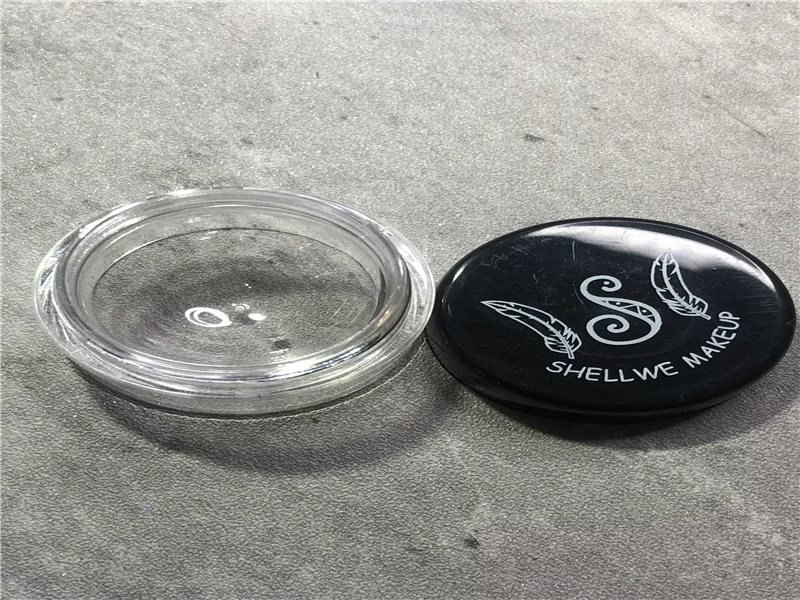 Tени SHELLWE MAKEUP — тени для век, контейнер для ухода за кожей