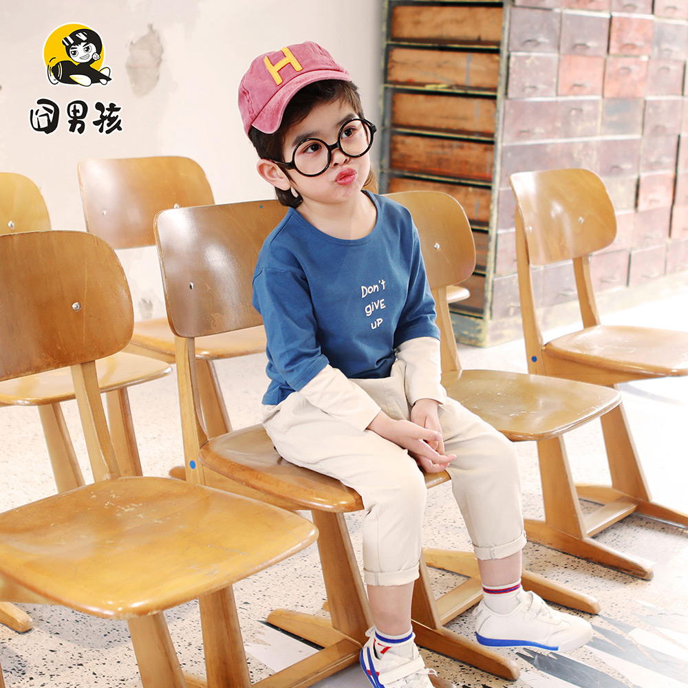 Boys dài sleevet t-shirt mùa xuân và mùa thu mùa xuân mới Hàn Quốc phiên bản của bé trai mỏng boy triều trắng mỏng.