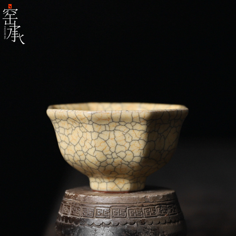 Longquan celadon master Wu Xueyuan handed down from Ge kiln imitation Song Bafang cup Ink pattern plum blossom tea cup master cup