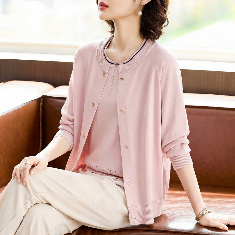 Mom's Spring Outfit 2026 New Stylish Knit Cardigan Jacket Middle-Aged Women's Short-Sleeve T-Shirt Top Two-Piece Set
