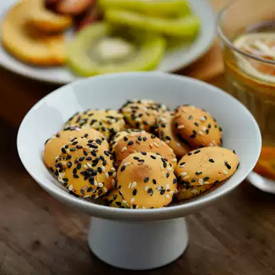 Evening Orange black and white sesame egg chips without added biscuits snacks can be used as baby non-staple food