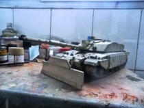 Small Number of hands 00345 1 35 British Challenger 2 Tank Model Workers (clad plate pieces)