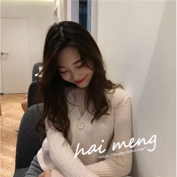 Áo len cổ chữ V mùa thu mới port gió retro chic áo len hoang dã bên ngoài áo khoác ngắn tay nữ áo cardigan nữ hàn quốc