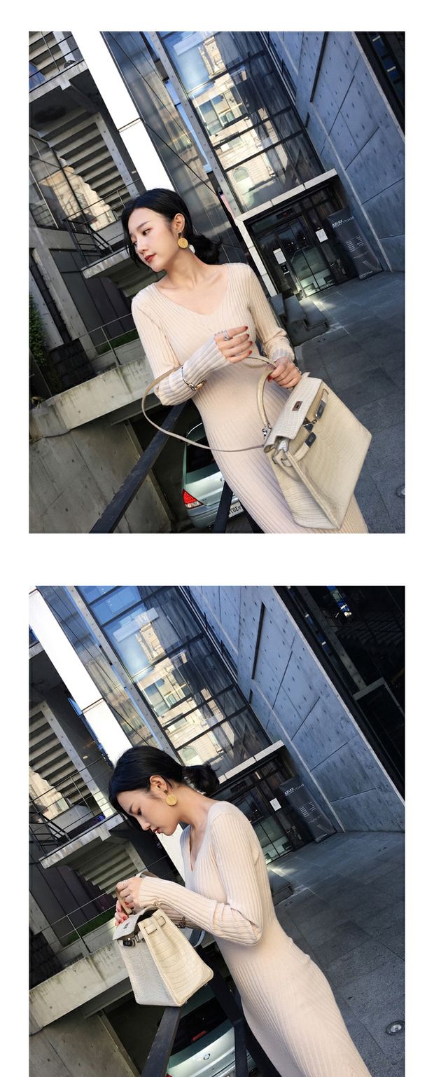 2018 mùa thu và mùa đông mới màu đen V-Cổ khí đáy áo len đầm túi hip bước váy slim knit dress váy chữ a