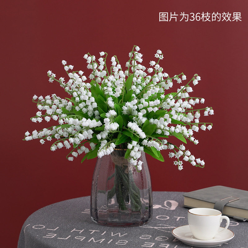 Lingui simulation - ringlead wedding fake flowers bride - handed flowers - plug - flowers - and - flowers - and - flowers - and - flowers - and - flowers - and - flowers - are used in the table