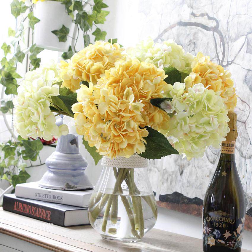 Simulation of two-leaf hydrangea, foreign hydrangea, wedding flowers, home decoration, fake flowers, French soft flower arrangement