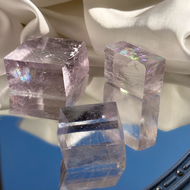 Natural Crystal Stone Calcite Ore Ornament Transparent Ice Crystal Double Refraction Raw Stone Gemstone Specimen Stone Natural Crystal Stone Calcite Ore Ornament Transparent Ice Crystal Double Refraction Raw Stone Gemstone Specimen Stone