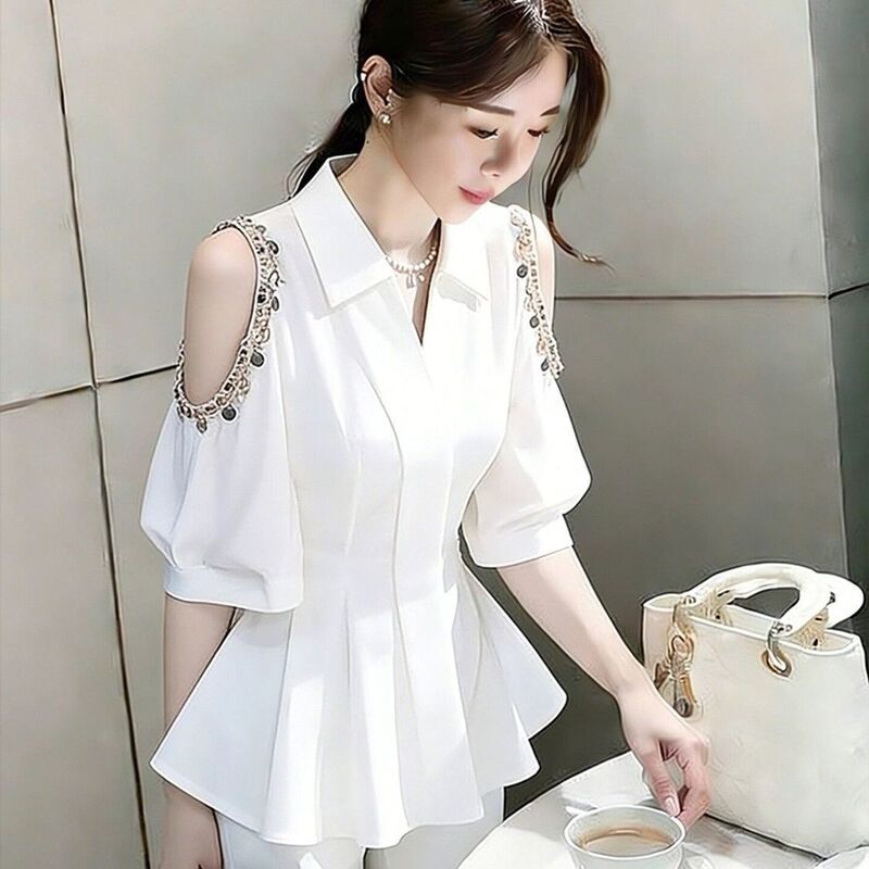French-Style White Off-Shoulder Shirt for Women, 2026 Summer, Light Luxury, High-End Feel, Unique, Beautiful, Versatile, Waist-Cinching Top