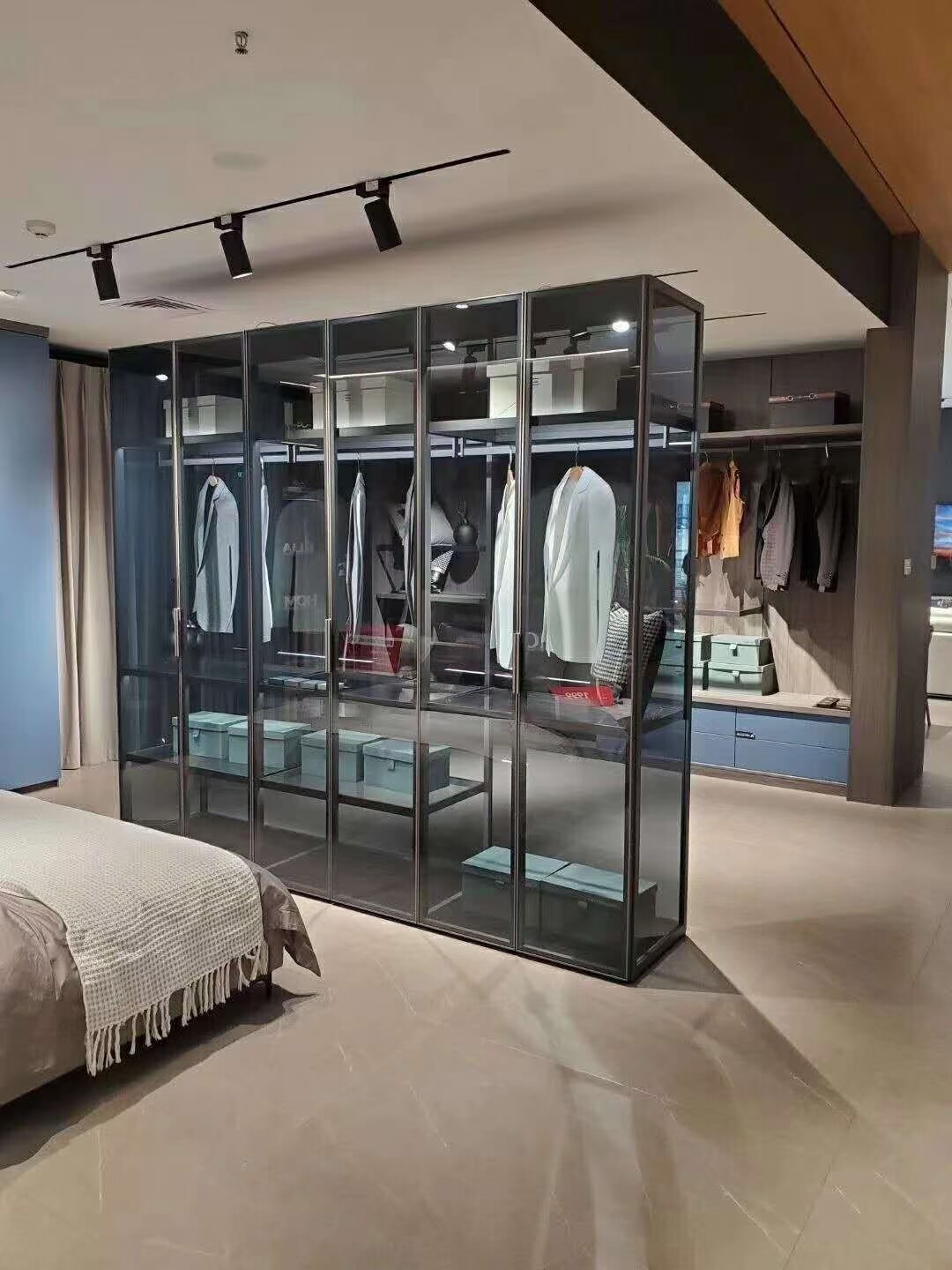 Custom-made minimalist glass door full glass cabinet custom-made gray glass tea glass ultra-white Changhong glass door