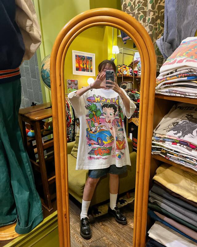 Autismss Treasure House Miss Bettyshort Sleeves Cute Anime Short-Sleeved T-Shirt