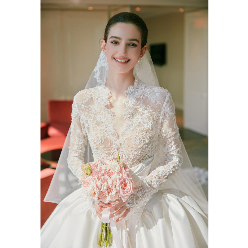 French Satin High-End Long-Sleeve Lace Wedding Dress for Brides 2026 New Light Luxury Niche High-End Vintage Style Main Dress French Satin High-End Long-Sleeve Lace Wedding Dress for Brides 2026 New Light Luxury Niche High-End Vintage Style Main Dress