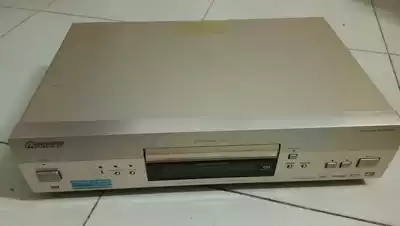 Second-hand Pioneer Pioneer DVD CD SACD plug-in machine DV－S733AI when the turntable sound quality is beautiful
