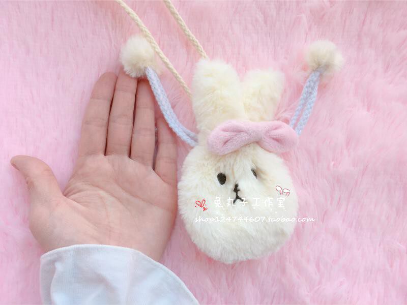 Плюшевый маленький милый кролик с бантиком, сумка через плечо, кошелек, на шнурках OTHER / Other 