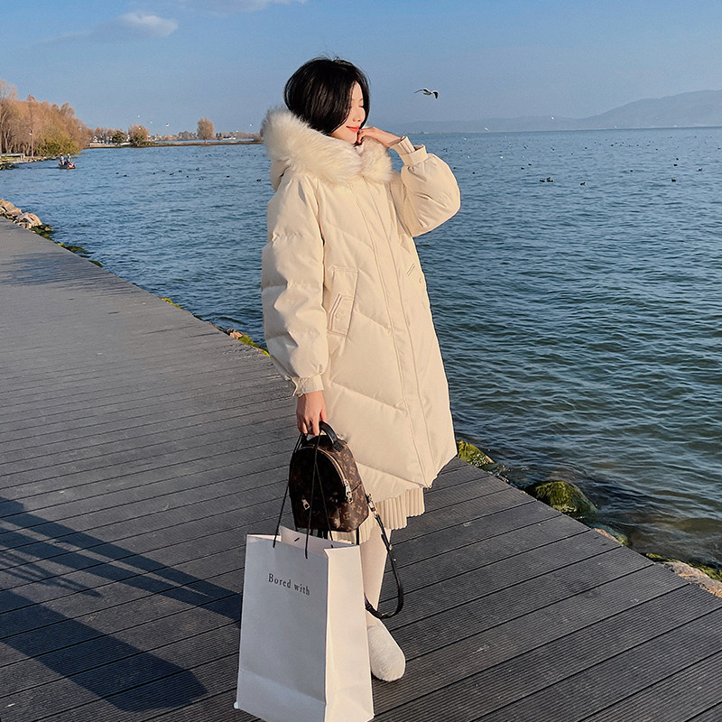 2025今年流行冬季新款韩系时尚加厚宽松显瘦小个子中长款羽绒服女 2