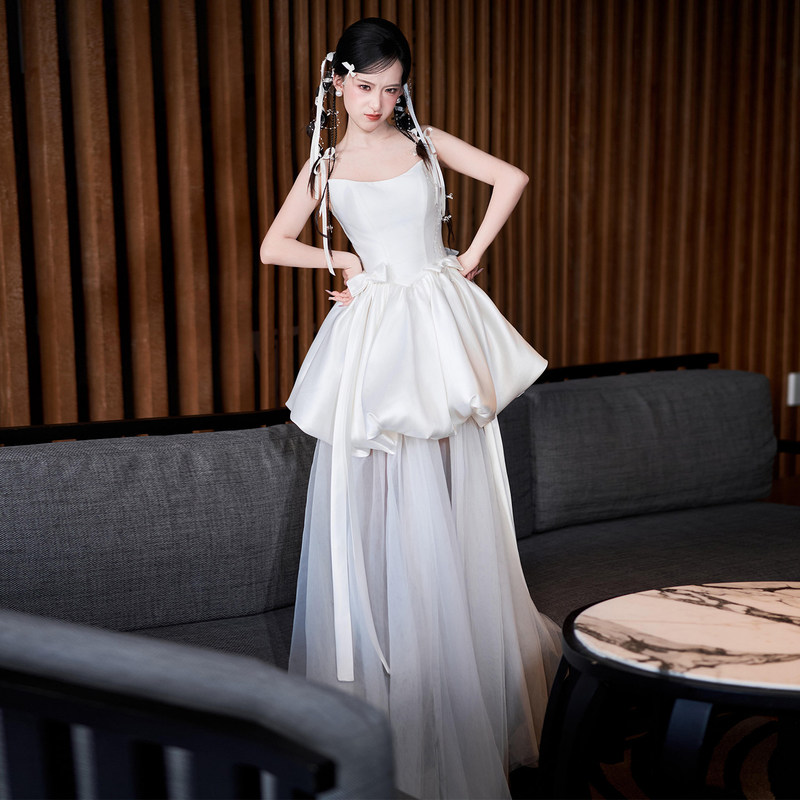 Elegant Strapless White Evening Dress for Women, Long Full Skirt, High-End and Elegant, Suitable for Going Out, Wedding, or Registration