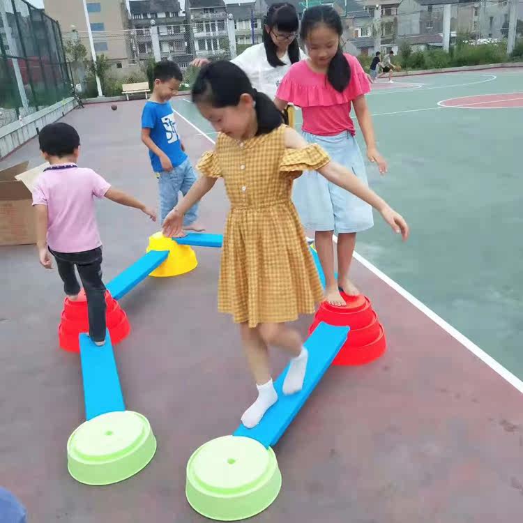 Kindergarten outdoor children's sensory integration training single-plank bridge balance beam toy home baby physical fitness sports equipment
