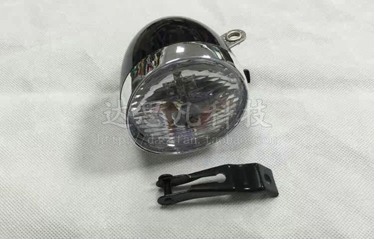 Lumière vélo - phare - Ref 2398419 Image 21