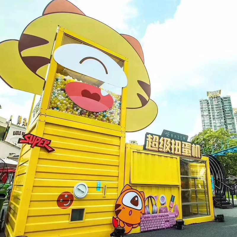 Custom Giant Twist Egg Machine Mall Beauty Chen Oversized Toy Mesh Red Pleasure Equipment Large Twist Egg Gaming Machine