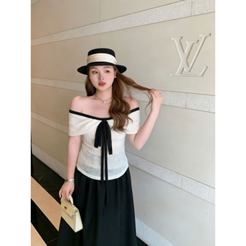 Plus Size French Lady Style One-Shoulder Two-Way T-Shirt for Women, Knitted Top with Tie, Elegant and Slimming Plus Size French Lady Style One-Shoulder Two-Way T-Shirt for Women, Knitted Top with Tie, Elegant and Slimming