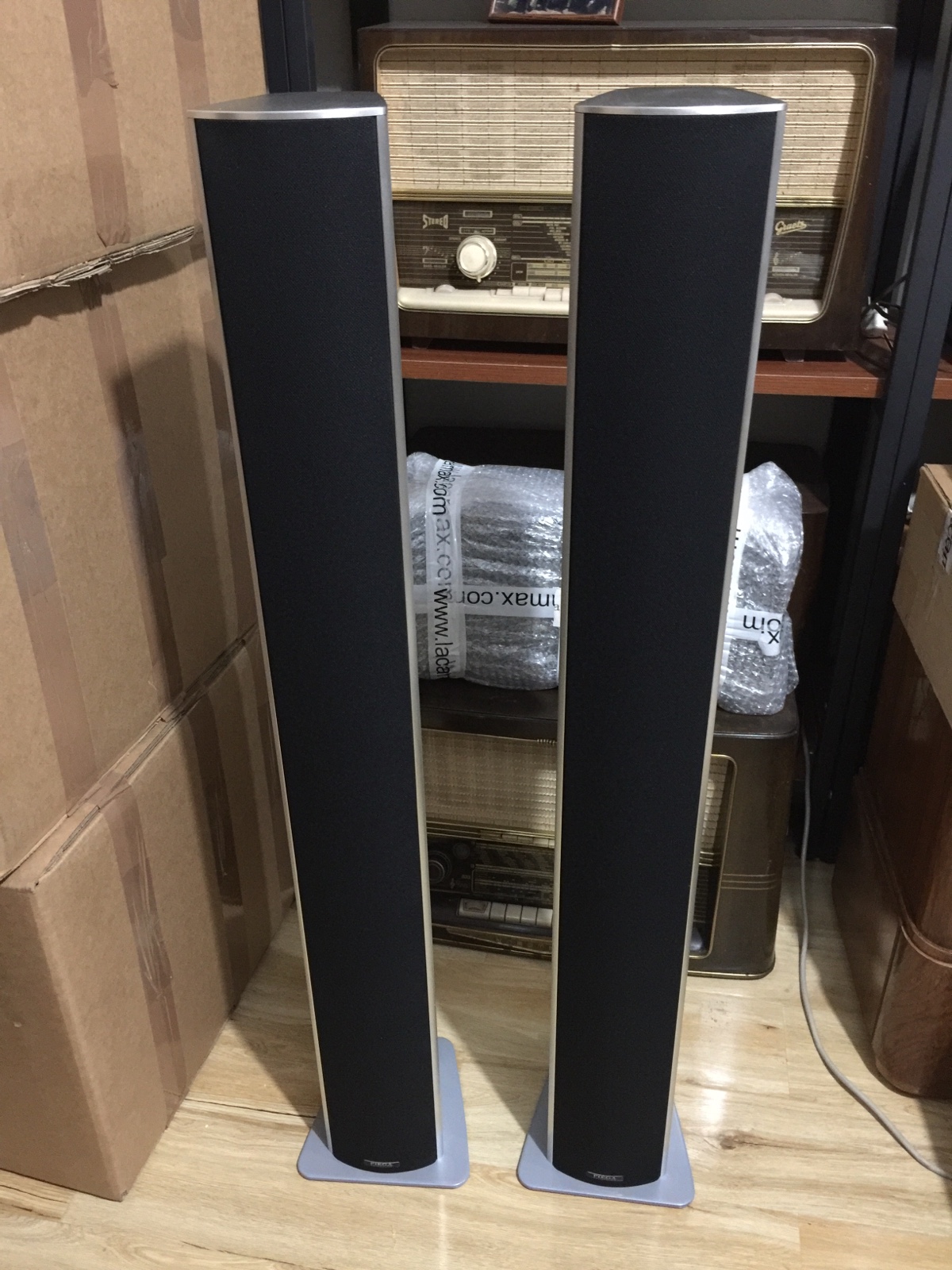 Swiss original imported Piega all-aluminum alloy HIFI high-end speaker ninety-five new with packaging