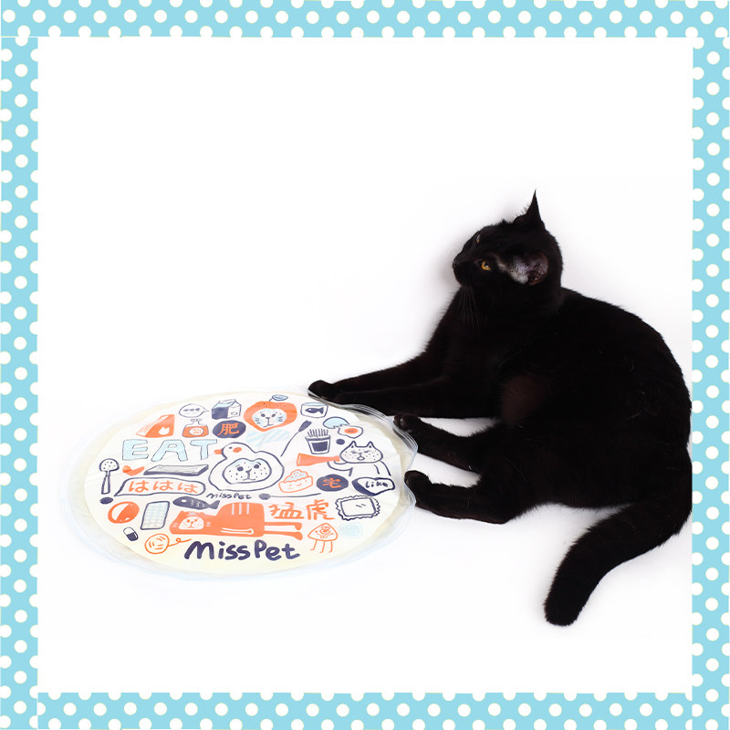 Pet ice mat for cats and dogs in summer cool cooling gel mat pet supplies heat dissipation round cartoon cool pad