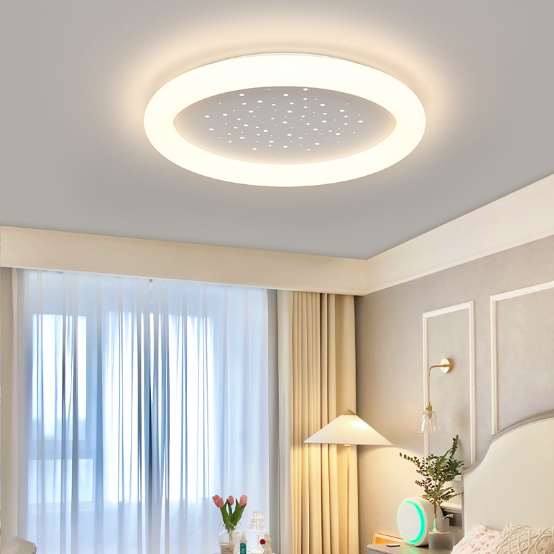 点亮孩子的梦想：北欧风五角星吸顶灯的神奇魅力