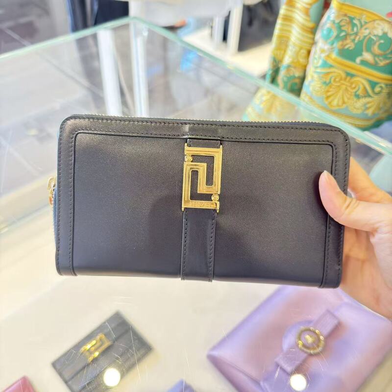 【Big Deal】(50% Off 1999) 6/18 Versace Women's Bag with Paisley Pattern and Gold Label Zipper Coin and Card Holder