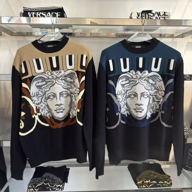 【Big Pretty L】(Full Price 4900) 9/5 Versace Men's Medusa Print Pullover Knitted Sweater 【Big Pretty L】(Full Price 4900) 9/5 Versace Men's Medusa Print Pullover Knitted Sweater
