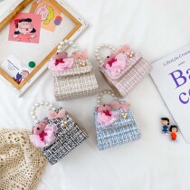 Korean childrens bag 2020 autumn and winter shoulder bag fashion small fragrant wind shoulder bag net red Joker pearl chain bag tide