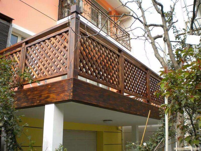 Anti-corrosion wood fence Outdoor fence carbonized wood solid wood railing Garden courtyard fence fence fence custom grid