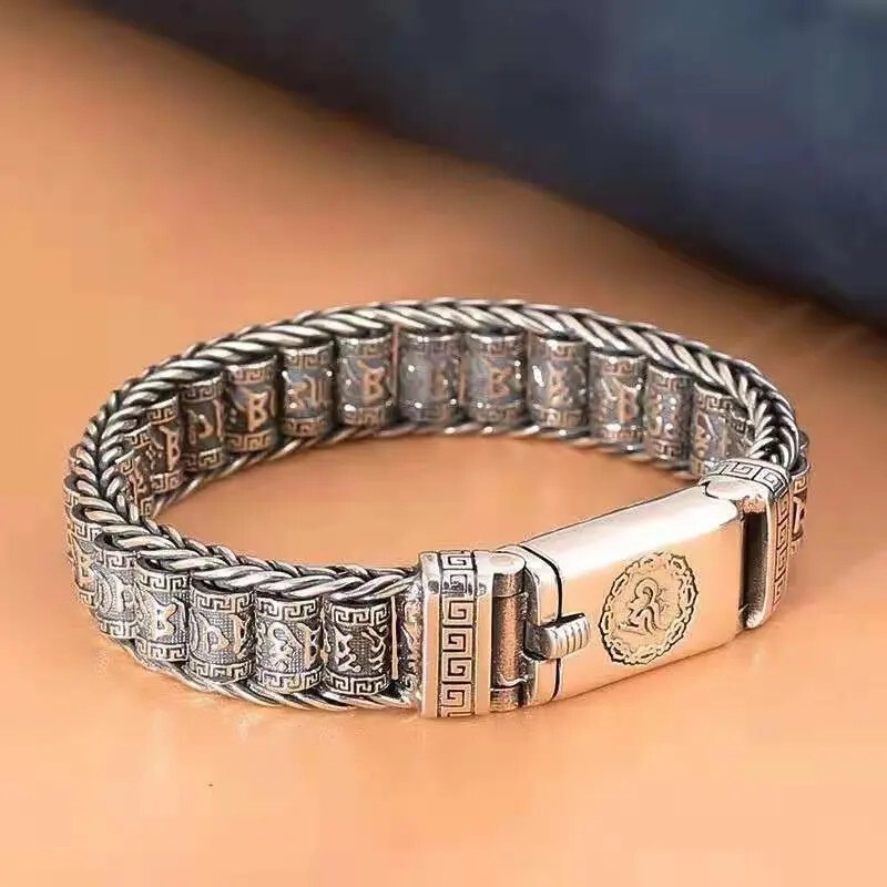 Titanium Steel Acrylic Bracelet Niche Accessible Luxury Domineering Men's Bracelet Retro Six-Character Mantra Rotating Bracelet for Men Titanium Steel Acrylic Bracelet Niche Accessible Luxury Domineering Men's Bracelet Retro Six-Character Mantra Rotating Bracelet for Men
